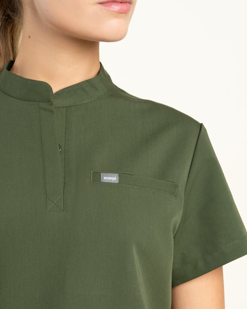 Top mujer Dynamic military cuello Joke