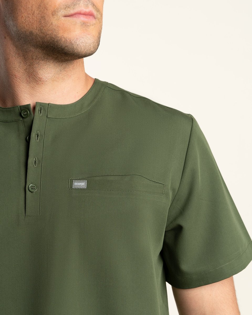 Top hombre Dynamic military cuello Joke